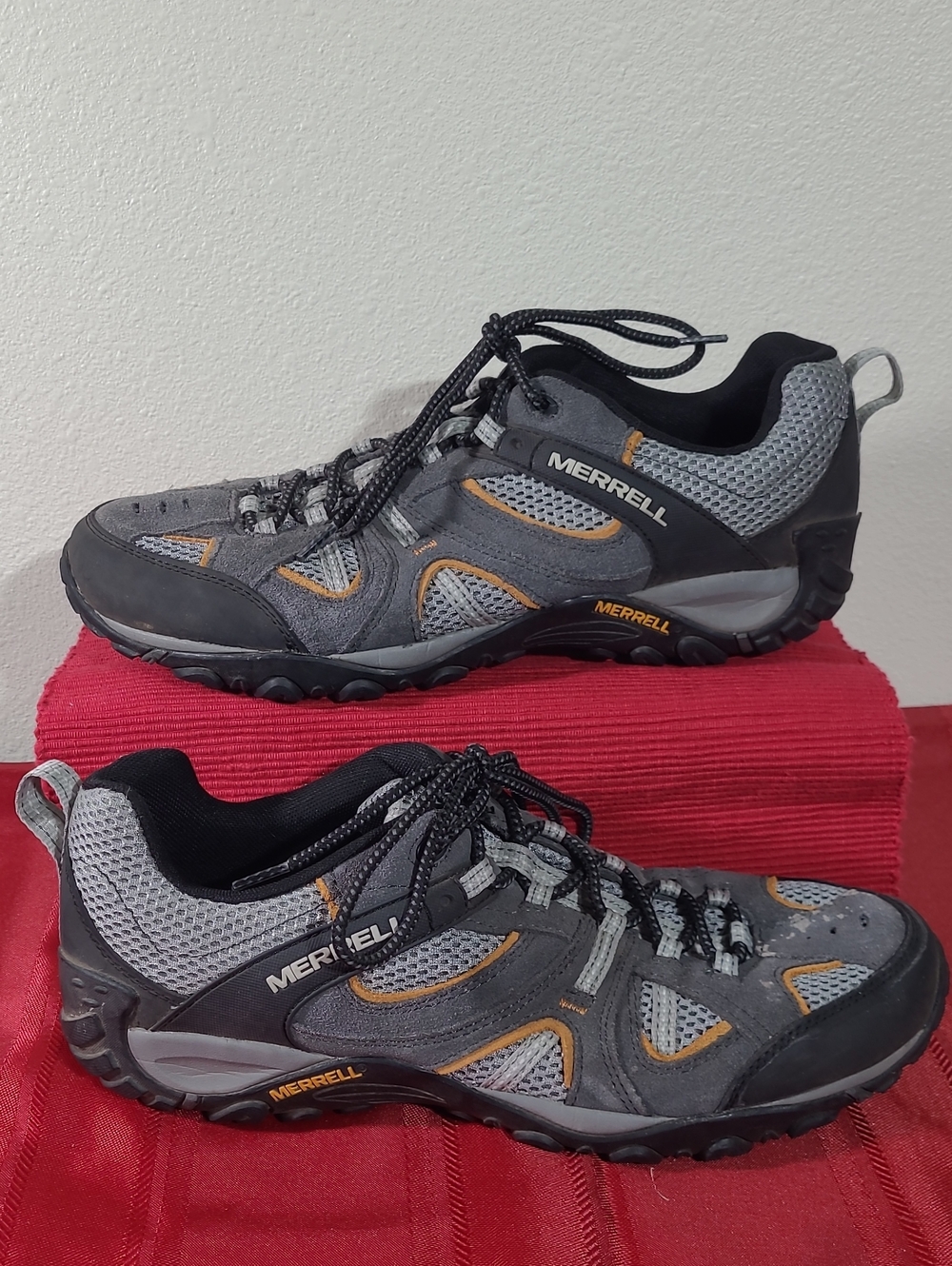 Merrell Men's Suede Top Gray and Orange Trail Sneakers, Size 12